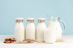 Что делать, если ребенок отравился молоком?